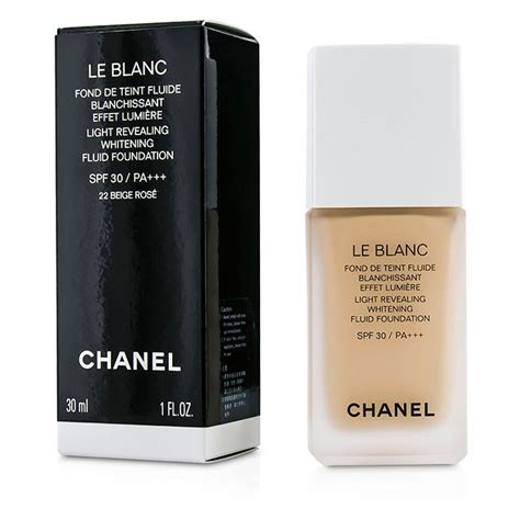 chanel le blanc light revealing whitening fluid foundation